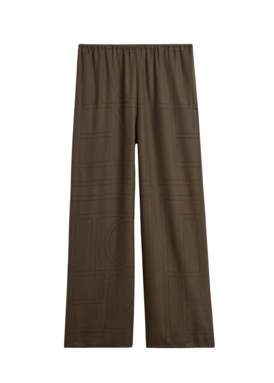 Toteme Loungewear with minimalist design at Luxury Shoes 