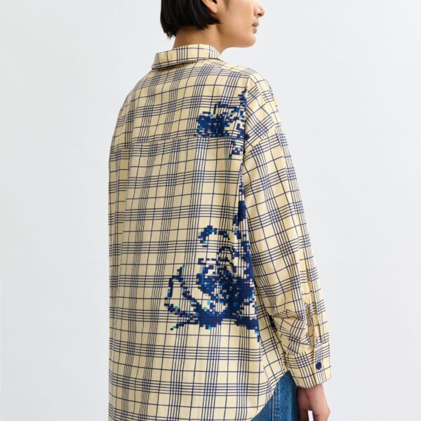 Essentiel Antwerp Beige and dark blue checked oversized cotton shirt with floral sequin and bead embellishment, view 4