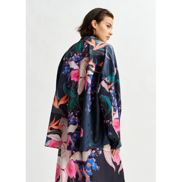 Essentiel Antwerp Black and multicolor oversized shirt with pleated cuffs - Essentiel Antwerp Shirts - Colorful Belgian Design - Shop at Luxury Shoes 