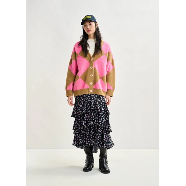 Essentiel Antwerp Brown and pink harlequin-patterned knit cardigan with flower-shaped buttons - Essentiel Antwerp Knitwear - Colorful Belgian Design - Shop at Luxury Shoes 
