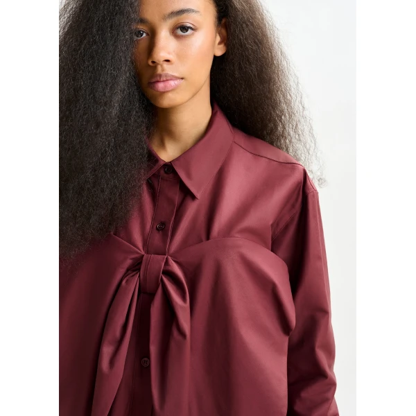 Essentiel Antwerp Burgundy bow-detailed cotton-blend shirt - Essentiel Antwerp Shirts - Colorful Belgian Design - Shop at Luxury Shoes 