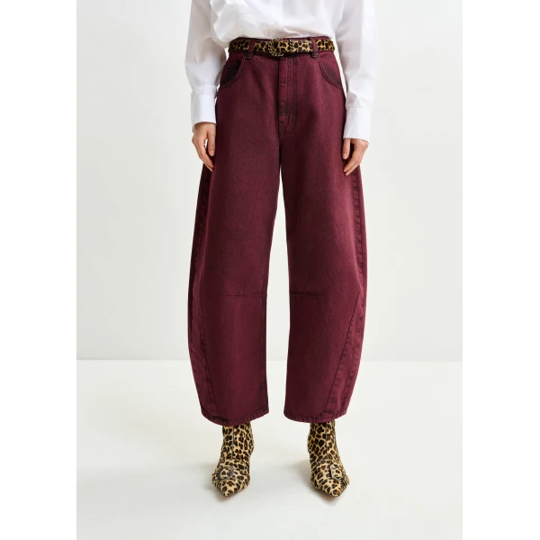 Essentiel Antwerp Burgundy overdyed organic cotton barrel-leg jeans - Essentiel Antwerp Pants - Colorful Belgian Design - Shop at Luxury Shoes 