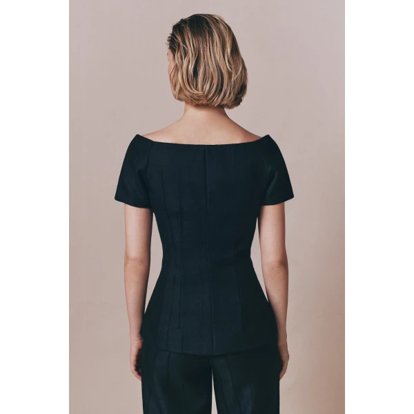 Destree Black virgin wool top with floral embroidery - Destree - Graphic Parisian Fashion - Shop at Luxury Shoes 