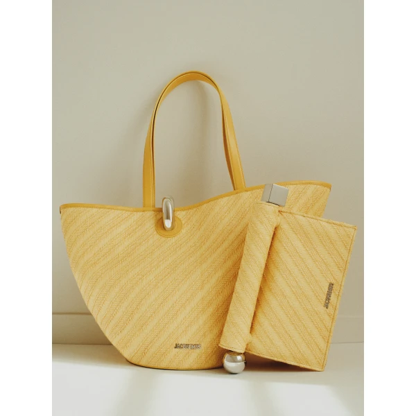 Jacquemus The Rond Carré clutch - Jacquemus Clutch Bags - Le Chiquito Style - Shop at Luxury Shoes 