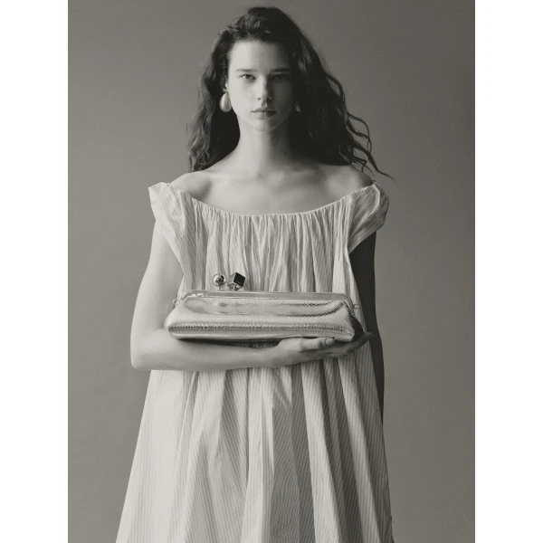 Jacquemus The Salon clutch - Jacquemus Clutch Bags - Le Chiquito Style - Shop at Luxury Shoes 