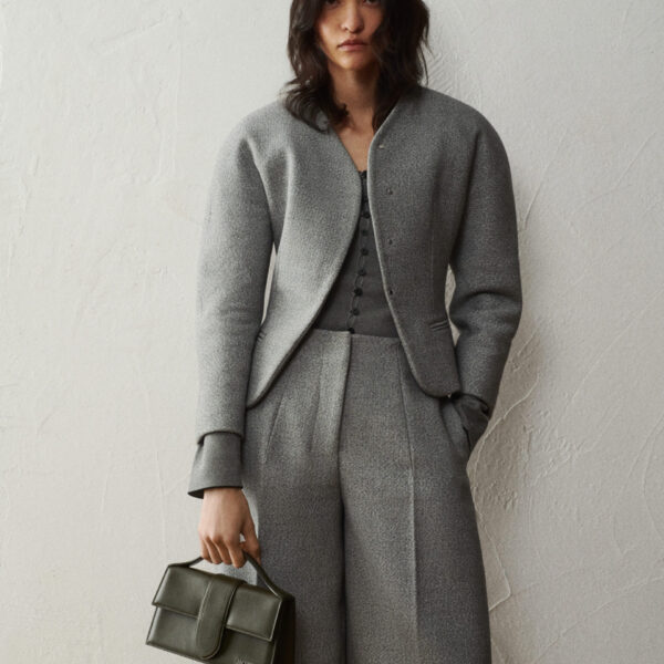 JACQUEMUS The large Bambino, view 6