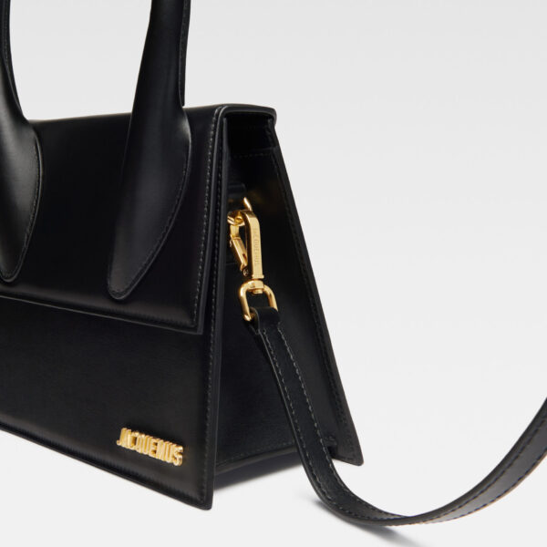 JACQUEMUS The large Chiquito, view 4