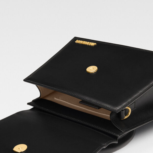 JACQUEMUS The large Chiquito, view 5