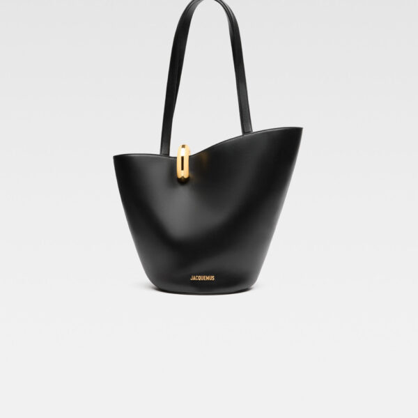 JACQUEMUS The medium Bambola, view 7