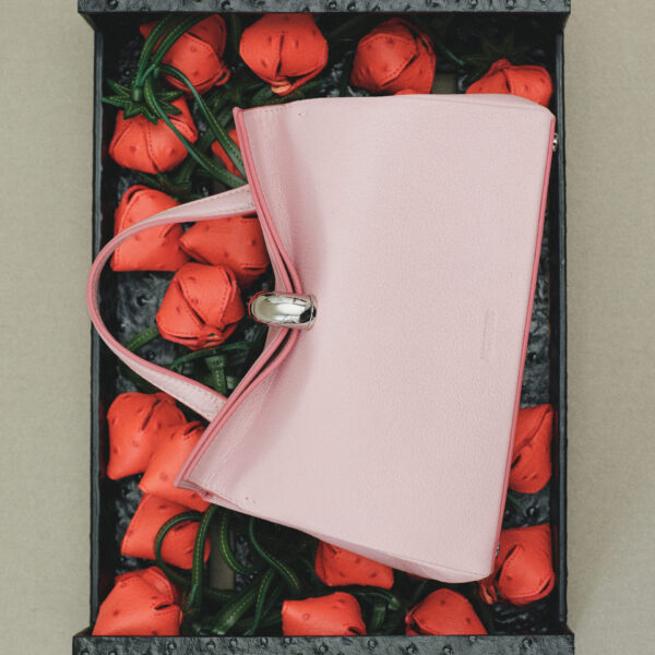 JACQUEMUS The strawberry, view 5