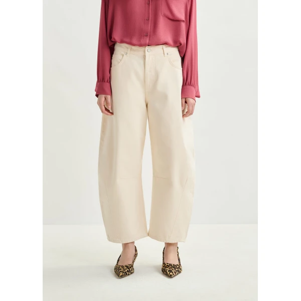 Essentiel Antwerp Off-white cotton cropped barrel-leg jeans - Essentiel Antwerp Pants - Colorful Belgian Design - Shop at Luxury Shoes 