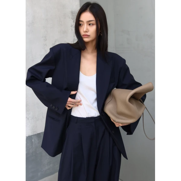 The Frankie Shop Canmore Double Vent Blazer - Navy - Oversized Minimalist Jackets in Blue - Shop at Luxury Shoes 