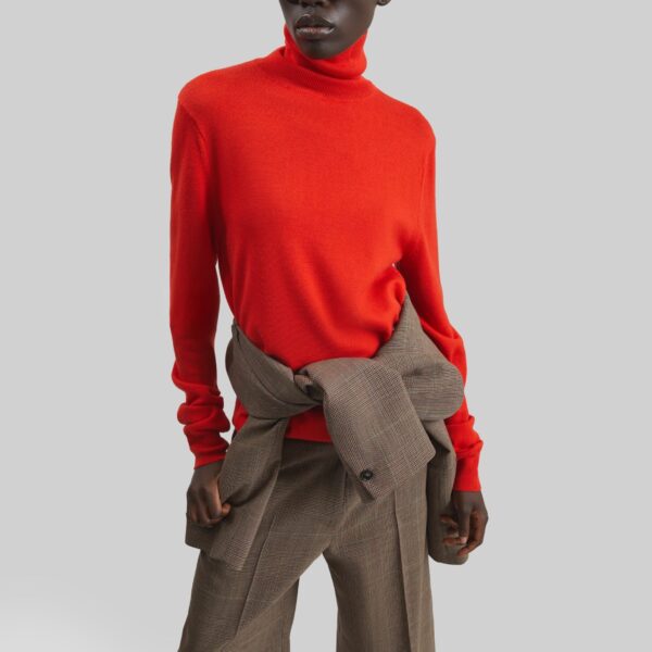 The Frankie Shop Eve Thin Turtleneck Sweater – Red, view 2
