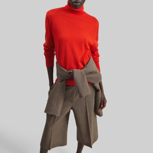The Frankie Shop Eve Thin Turtleneck Sweater – Red, view 3