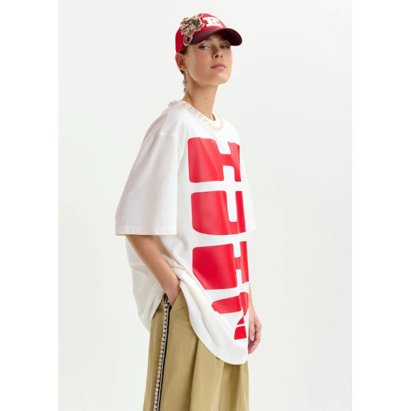 Essentiel Antwerp White and red oversized cotton T-shirt with "HUH?"- print and bead embellishments - Essentiel Antwerp Shirts - Colorful Belgian Design - Shop at Luxury Shoes 