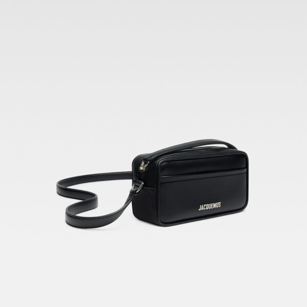 JACQUEMUS The Baneto Leather camera bag., view 2