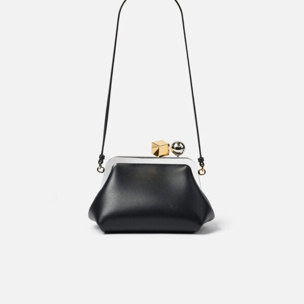 JACQUEMUS The Berlingot Small clasp bag, view 4