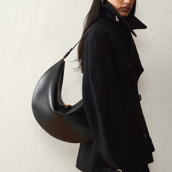JACQUEMUS The Ovalo bag Hobo bag., view 6