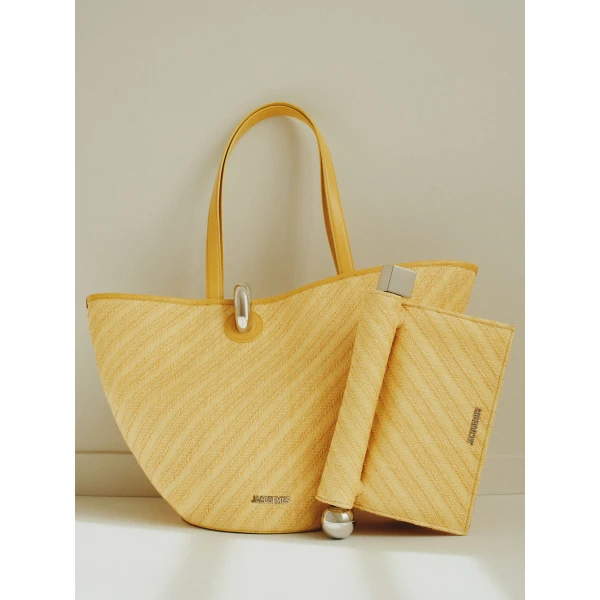 Jacquemus The Rond Carré clutch - Jacquemus Clutch Bags - Le Chiquito Style - Shop at Luxury Shoes 