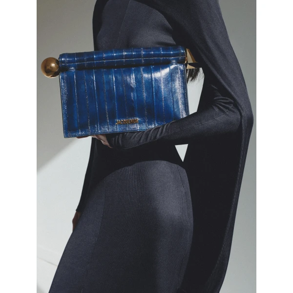 Jacquemus The Rond Carré clutch - Jacquemus Clutch Bags - Le Chiquito Style - Shop at Luxury Shoes 