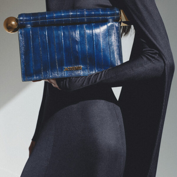 JACQUEMUS The Rond Carré clutch Take-out clutch., view 3