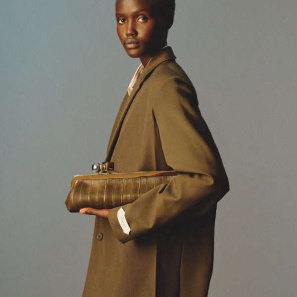 JACQUEMUS The Salon Clutch Long clasp bag., view 2