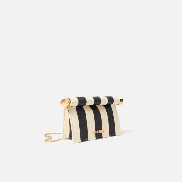 JACQUEMUS The Small Rond Carré Clutch Mini take-out pouch bag., view 3
