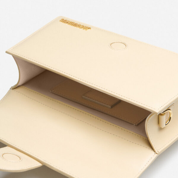 JACQUEMUS The large Bambino Crossbody flap bag, view 5