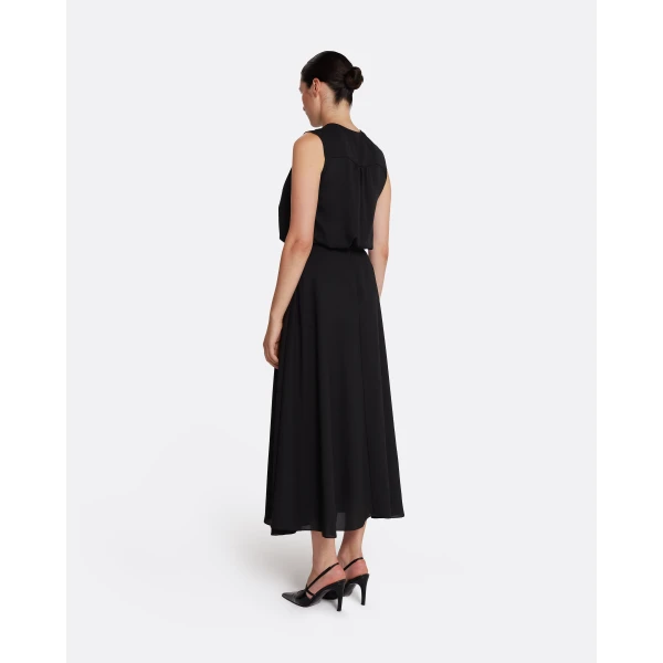 Safiyaa Miwa Skirt in Black - Safiyaa Skirts - Heavy Crepe Cape Gown - Shop at Luxury Shoes 