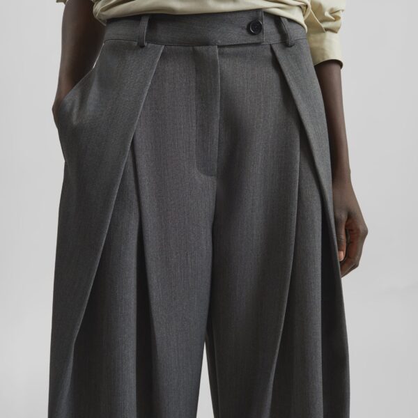 The Frankie Shop Avray Pleated Trousers – Grey, view 5