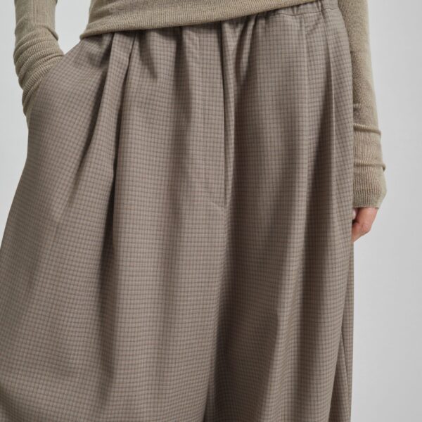 The Frankie Shop Gistel Pleated Pants – Beige Plaid, view 3
