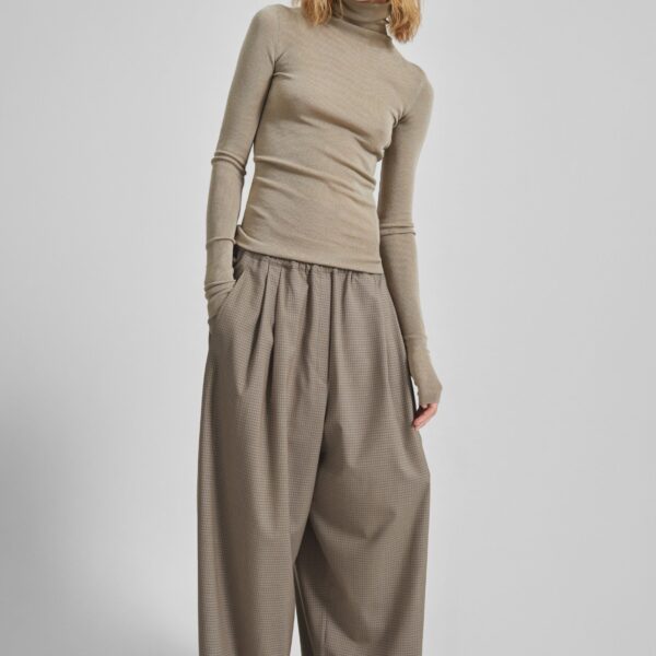 The Frankie Shop Gistel Pleated Pants – Beige Plaid, view 4