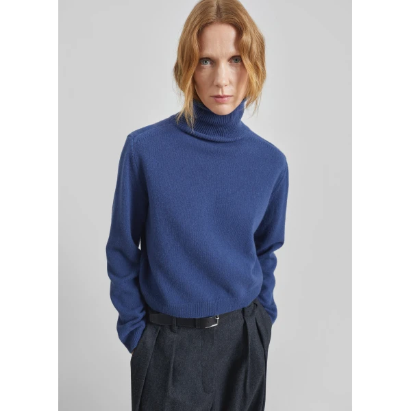 The Frankie Shop Grenaa Wool Turtleneck Sweater - Blue - Oversized Minimalist Knitwear in Blue - Shop at Luxury Shoes 