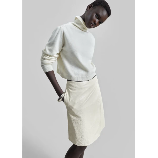 The Frankie Shop Grenaa Wool Turtleneck Sweater - Ivory - Oversized Minimalist Knitwear in Ivory - Shop at Luxury Shoes 