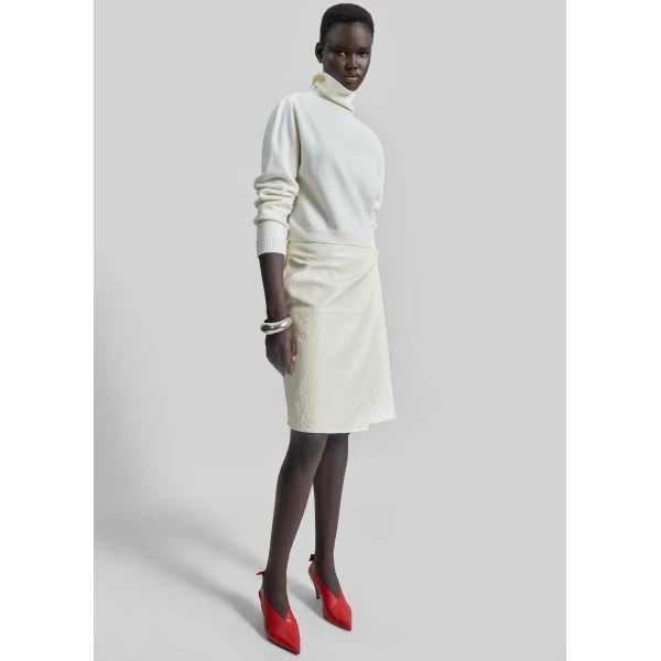 The Frankie Shop Grenaa Wool Turtleneck Sweater - Ivory - Oversized Minimalist Knitwear in Ivory - Shop at Luxury Shoes 