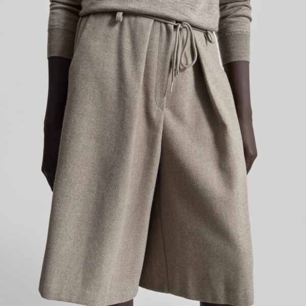 The Frankie Shop Hemavan Bermuda Shorts – Taupe, view 6