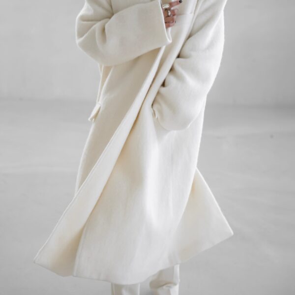 The Frankie Shop John Oversized Coat – Ivory, view 5