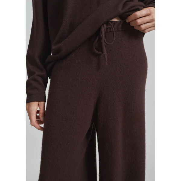 The Frankie Shop Kladno Knit Joggers - Brown - Oversized Minimalist Pants in Brown - Shop at Luxury Shoes 