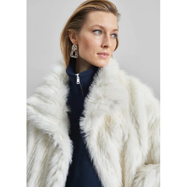 The Frankie Shop Mortisa Faux Fur Belted Short Coat - Off White - Oversized Minimalist Coats in White - Shop at Luxury Shoes 