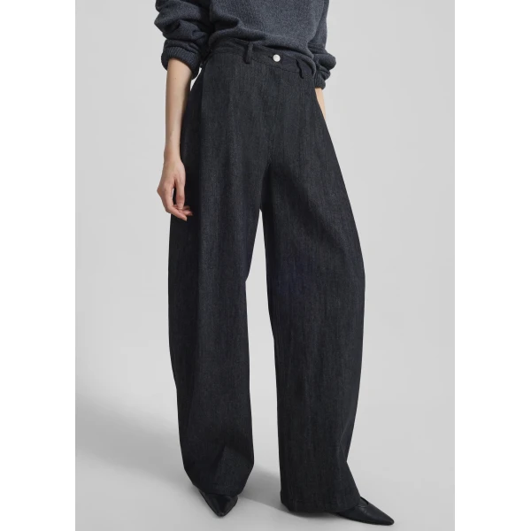 The Frankie Shop Nesna Barrel-Leg Jeans - Black - Oversized Minimalist Pants in Black - Shop at Luxury Shoes 