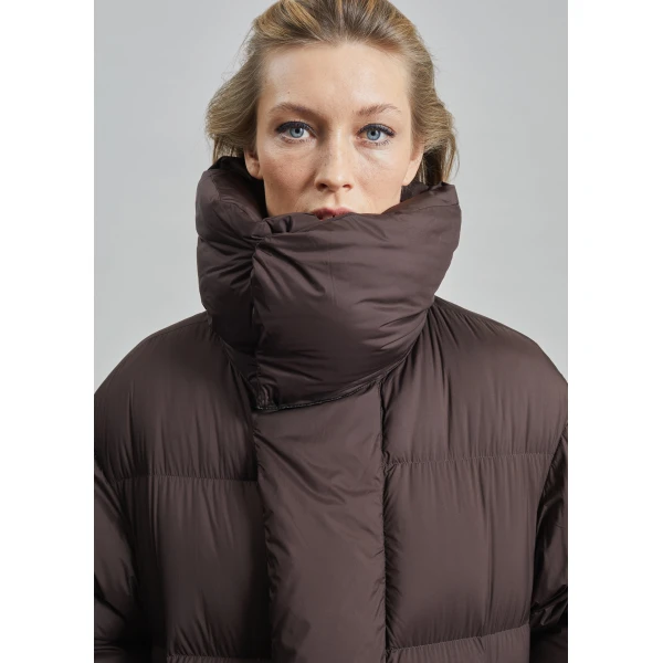 The Frankie Shop Ortler Puffer Jacket - Brown - Oversized Minimalist Jackets in Brown - Shop at Luxury Shoes 