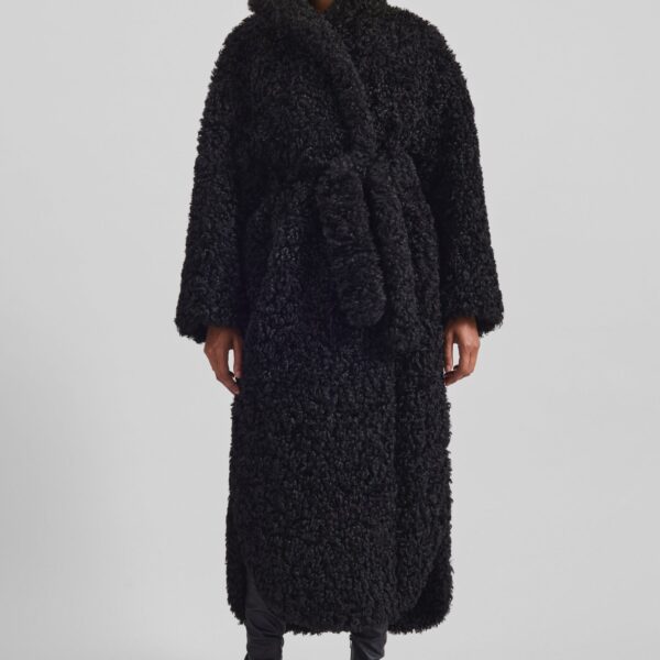 The Frankie Shop Ravello Faux Shearling Robe Coat – Black, view 7