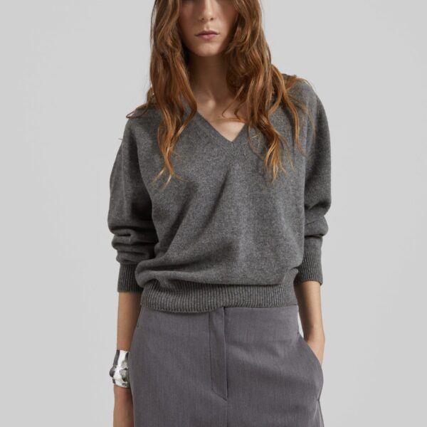 The Frankie Shop Ronse V-Neck Superfine Lambswool Sweater – Grey, view 2