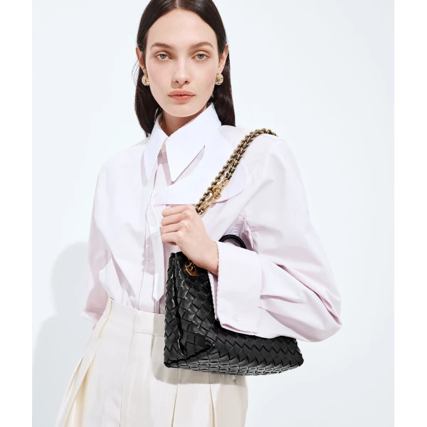 Khaite Women's Small Andiamo Chain in Black - Black Shoulder & Crossbody Bags - The Lotus Tote Bag - Shop at Luxury Shoes 