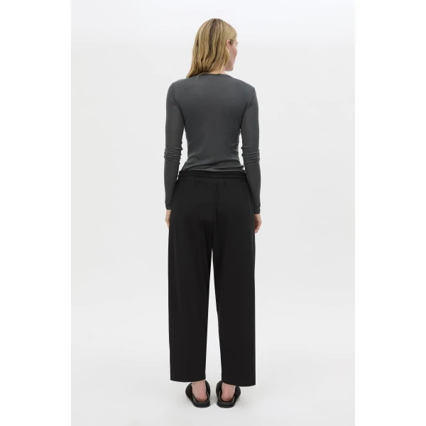 Camilla and Marc Beau Tapered Crop Pant - Pants - Luxury Ready-to-Wear at Luxury Shoes 