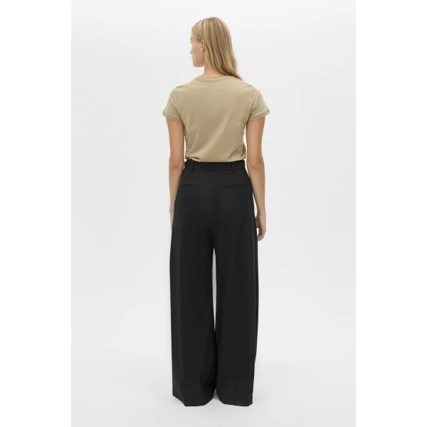 Camilla and Marc Bonnie Fitted Graphic Tee - Tops - Luxury Ready-to-Wear at Luxury Shoes 
