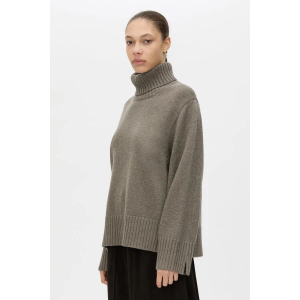 Camilla and Marc Crawford Knit Roll Neck Sweater - Knitwear - Luxury Ready-to-Wear at Luxury Shoes 
