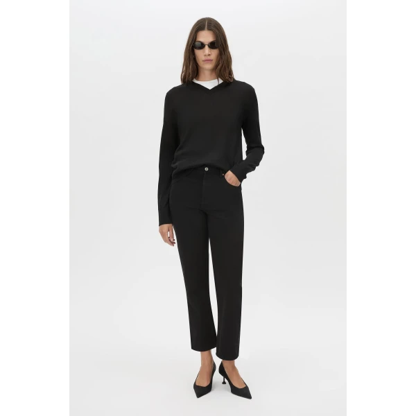 Camilla and Marc Leona Knit V Neck Sweater - Knitwear - Luxury Ready-to-Wear at Luxury Shoes 