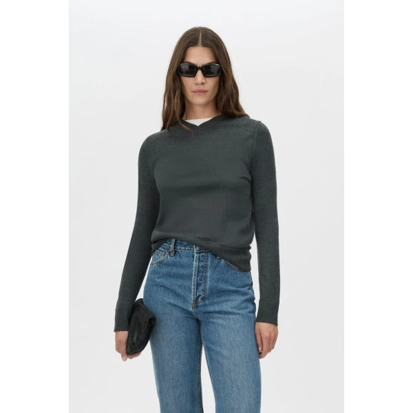 Camilla and Marc Leona Knit V Neck Sweater - Knitwear - Luxury Ready-to-Wear at Luxury Shoes 