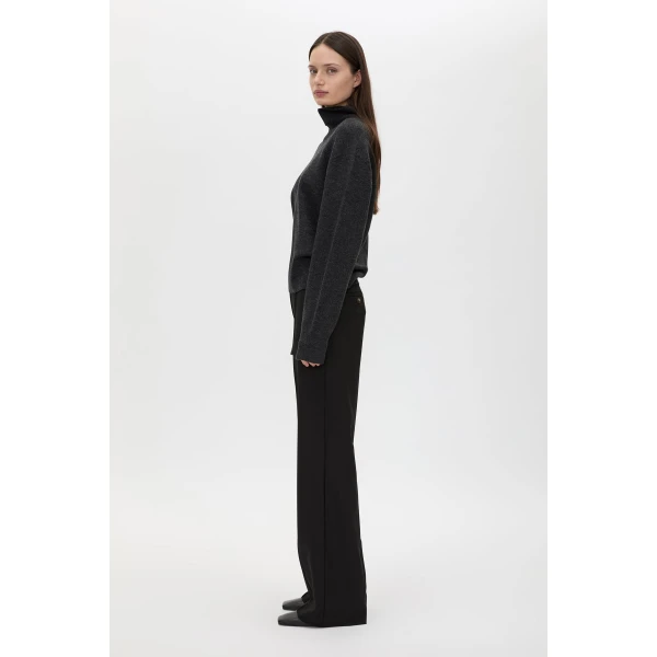 Camilla and Marc Margot Turtleneck Knit Sweater - Knitwear - Luxury Ready-to-Wear at Luxury Shoes 